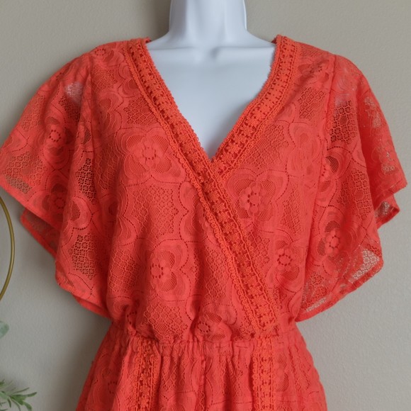 Bebe Tatiana Orange Lace Flutter Sleeves Romper NWT Size XS - Picture 3 of 13
